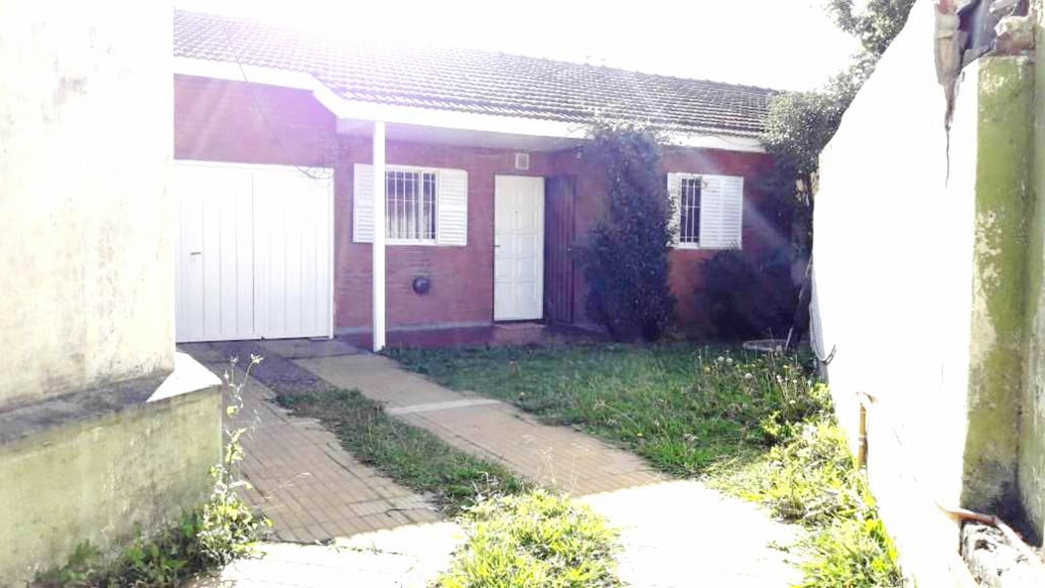 PH AL FRENTE DE 3 AMBIENTES CON GARAGE Y AMPLIO JARDIN — foto 2