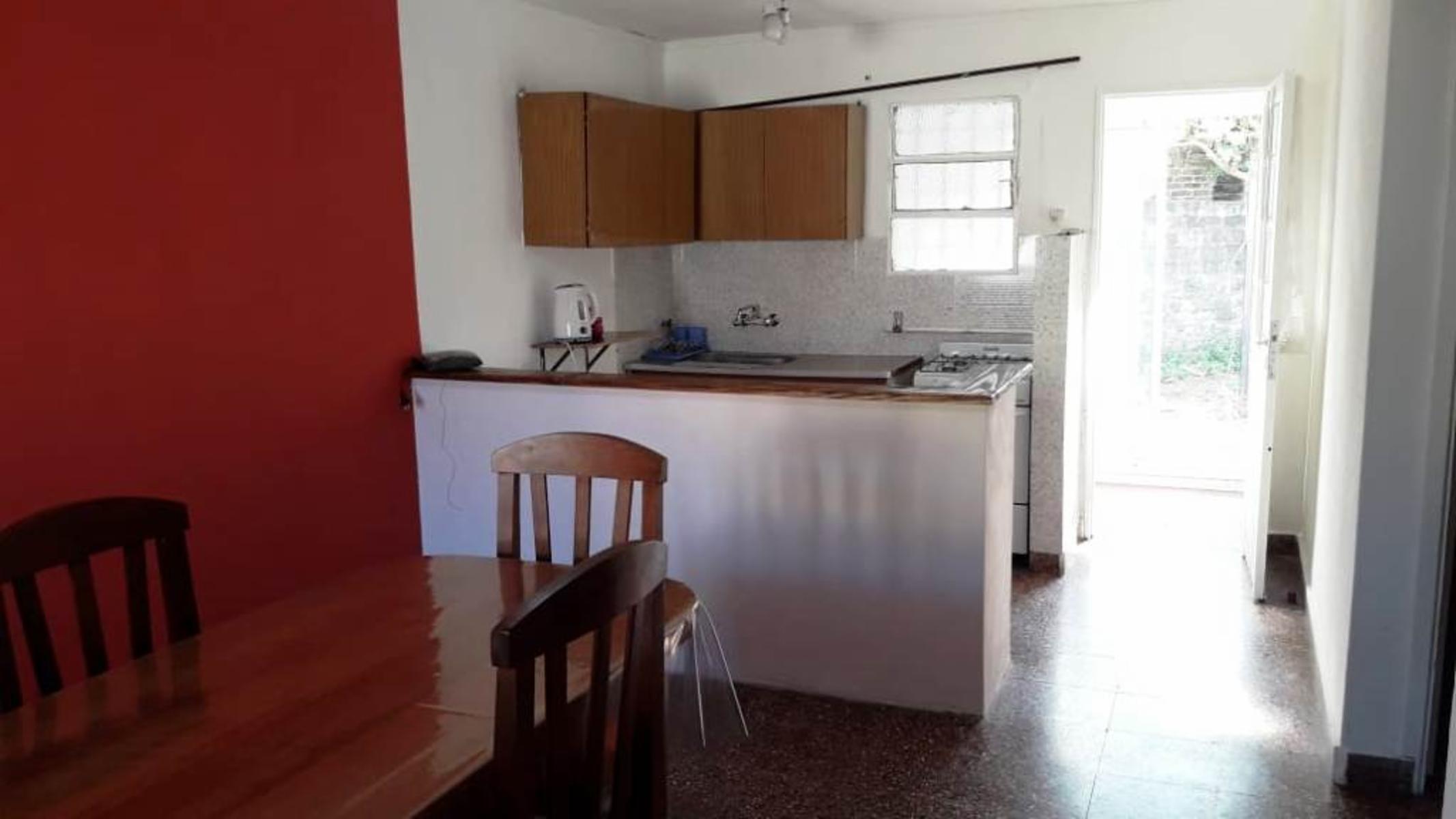 PH AL FRENTE DE 3 AMBIENTES CON GARAGE Y AMPLIO JARDIN — foto 5
