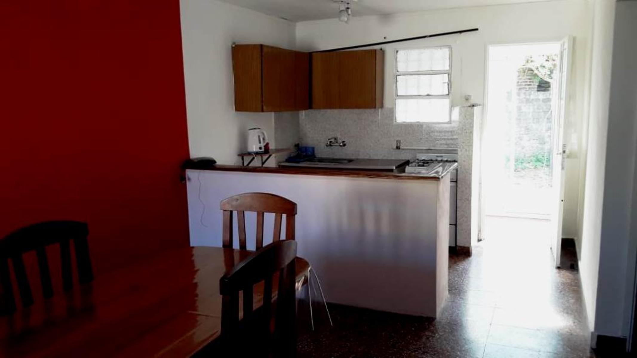 PH AL FRENTE DE 3 AMBIENTES CON GARAGE Y AMPLIO JARDIN — foto 9
