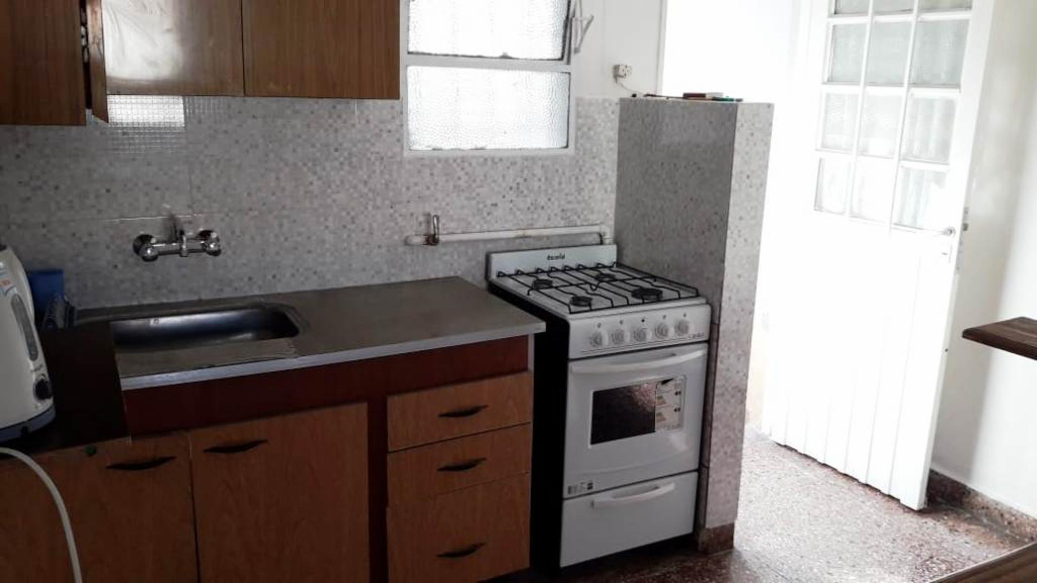 PH AL FRENTE DE 3 AMBIENTES CON GARAGE Y AMPLIO JARDIN — foto 14