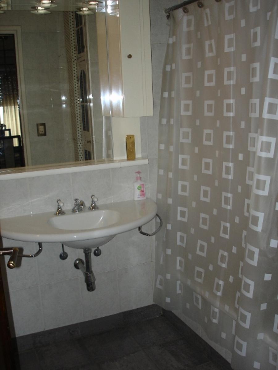 CASA DESARROLLADA SOBRE AMPLIO LOTE DE 8,66 X 43,30. — foto 8