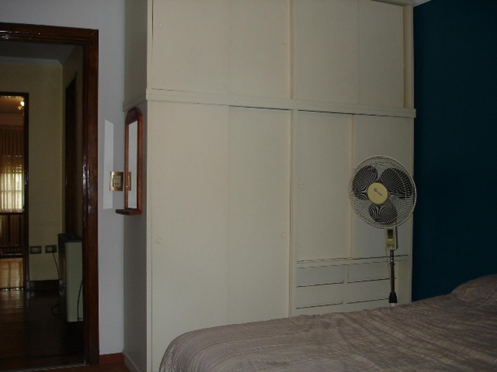 CASA DESARROLLADA SOBRE AMPLIO LOTE DE 8,66 X 43,30. — foto 11