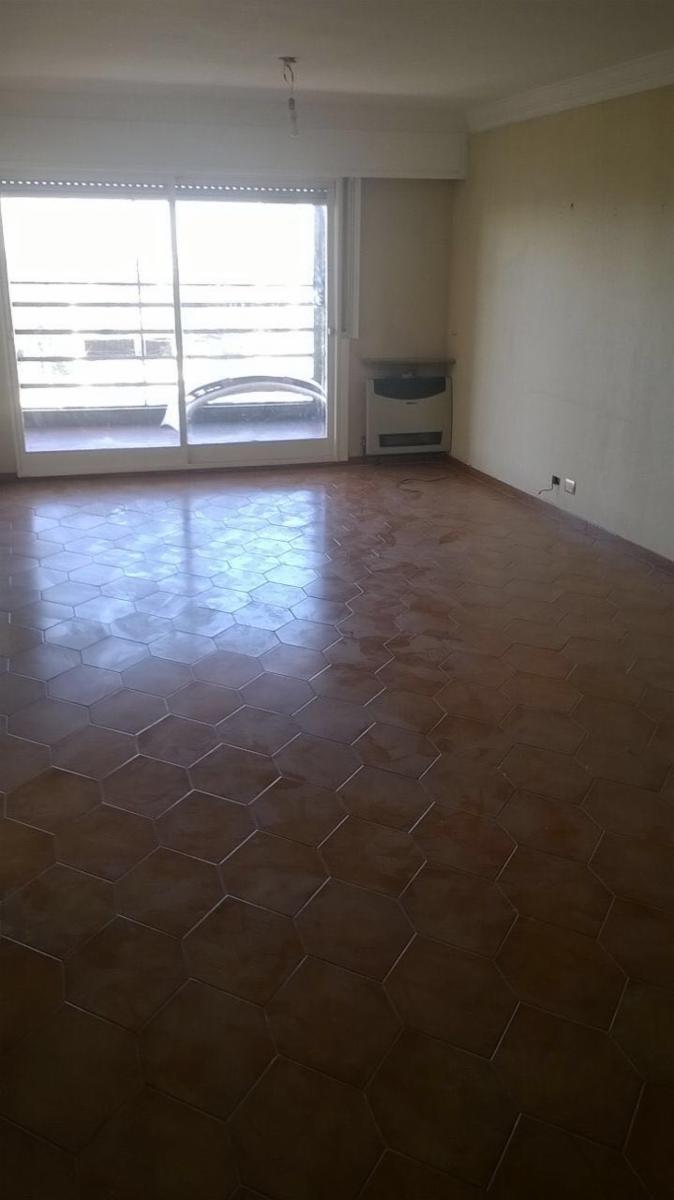 VILLA BALLESTER,CALLE ALVEAR, DEPARTAMENTO DE 4 AMBIENTES CON TERRAZA PROPIA DE 100 M2!!