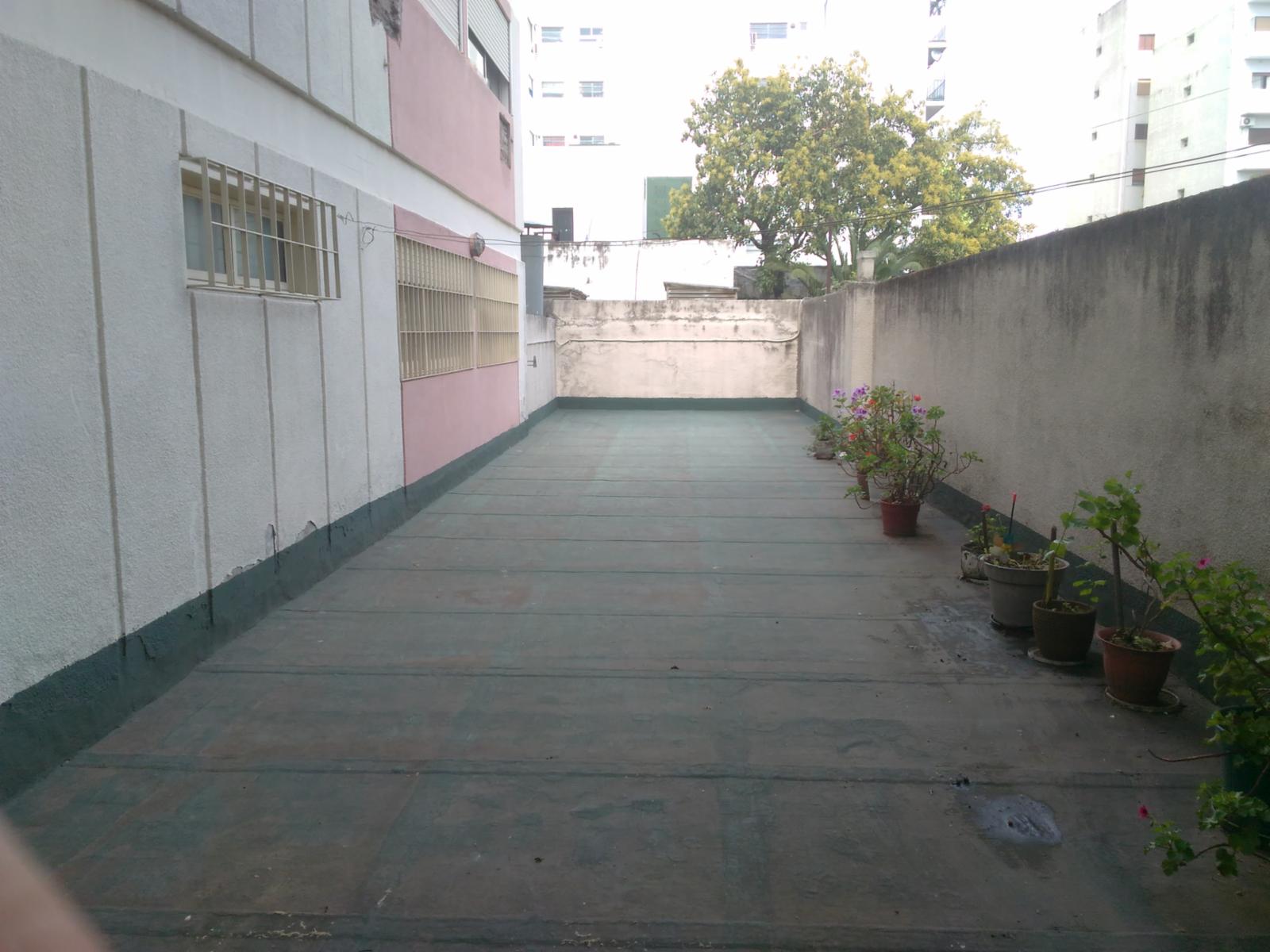 SAN MARTÍN CENTRO, DEPARTAMENTO DE 4 AMBIENTES CON TERRAZA PROPIA ! FRENTE A LA PLAZA SAN MARTIN