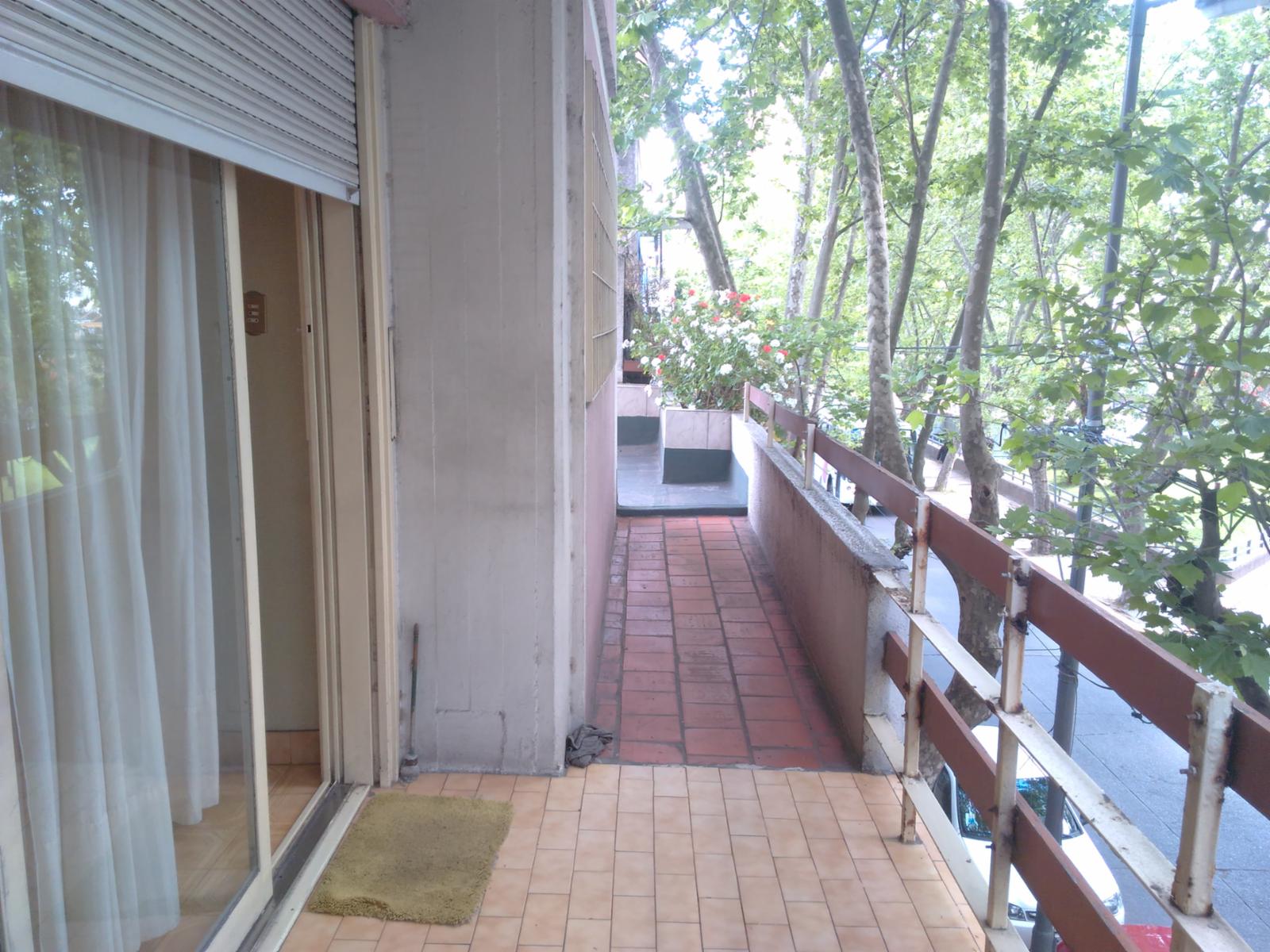 SAN MARTÍN CENTRO, DEPARTAMENTO DE 4 AMBIENTES CON TERRAZA PROPIA ! FRENTE A LA PLAZA SAN MARTIN — foto 7