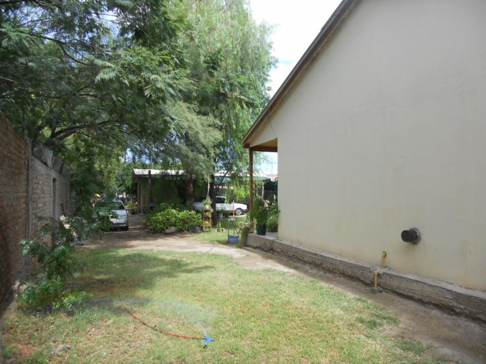 EXCELENTE PROPIEDAD CON DOS CASAS — foto 6