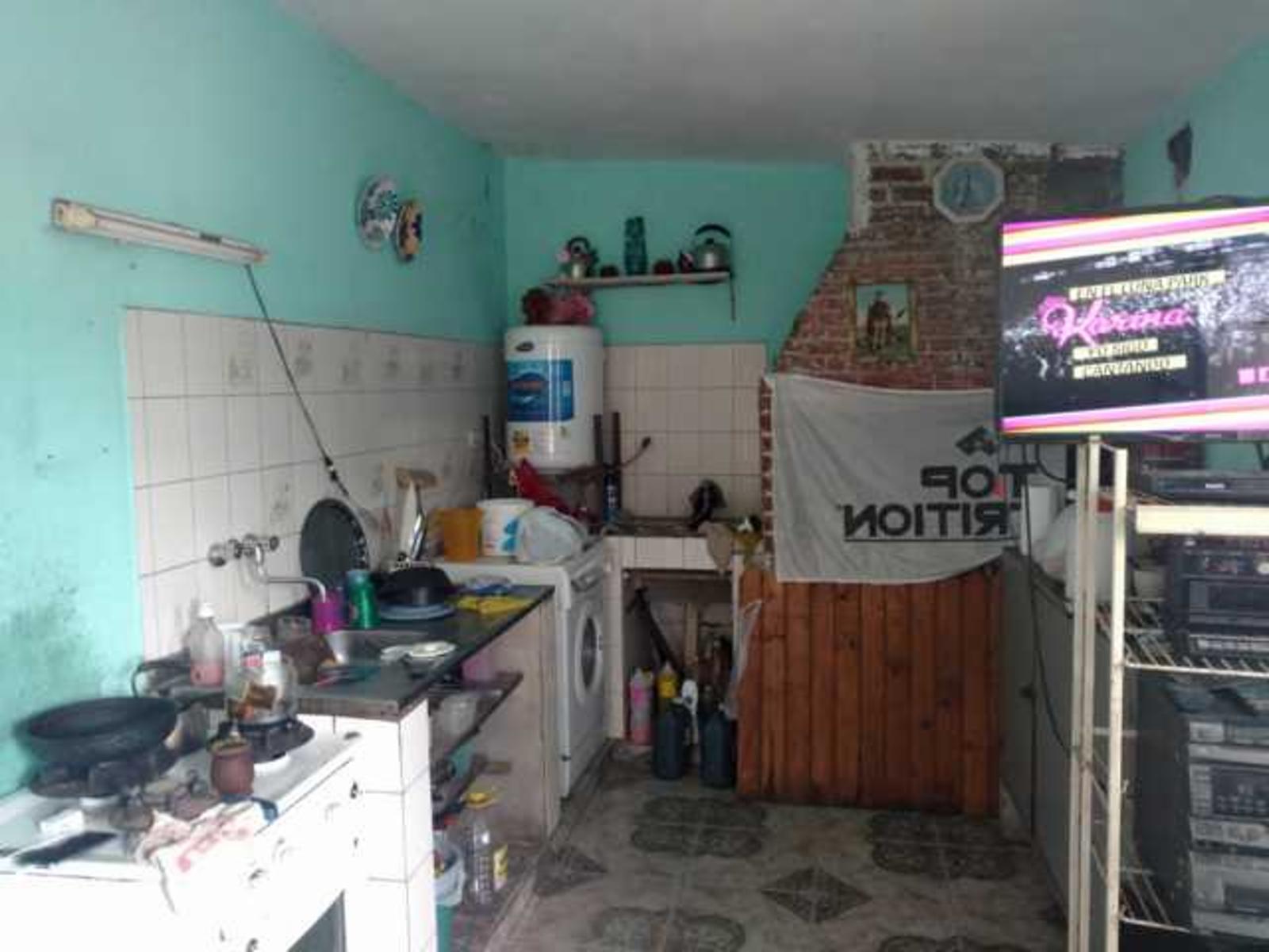 3 UNIDADES HABITACIONALES EN SANTA ANA, 1 CUADRA DE RUTA — foto 9
