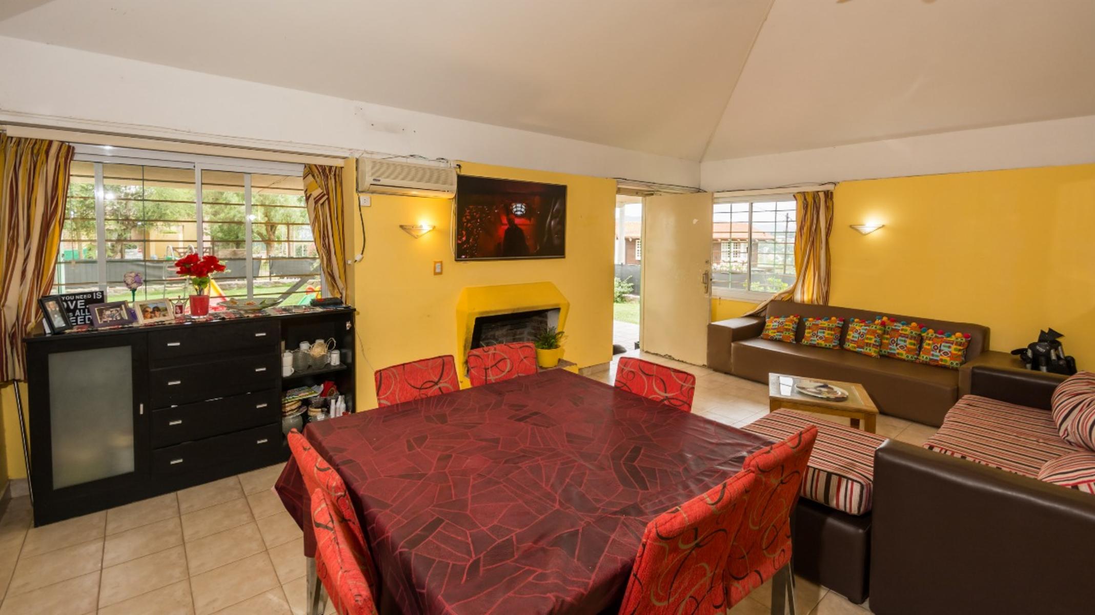 CHALET EN VENTA CON PILETA. EXCELENTE VISTA PANORAMICA — foto 4