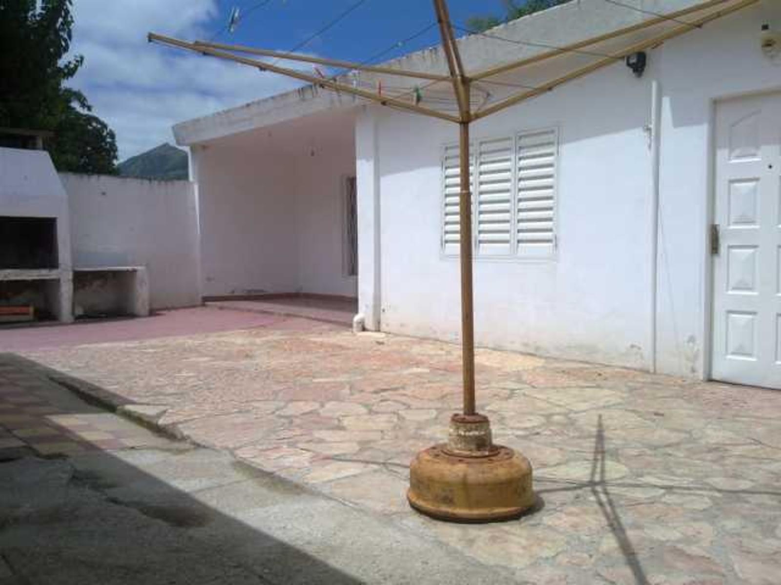 EXCELENTE CHALET + DPTO EN COSQUIN — foto 9