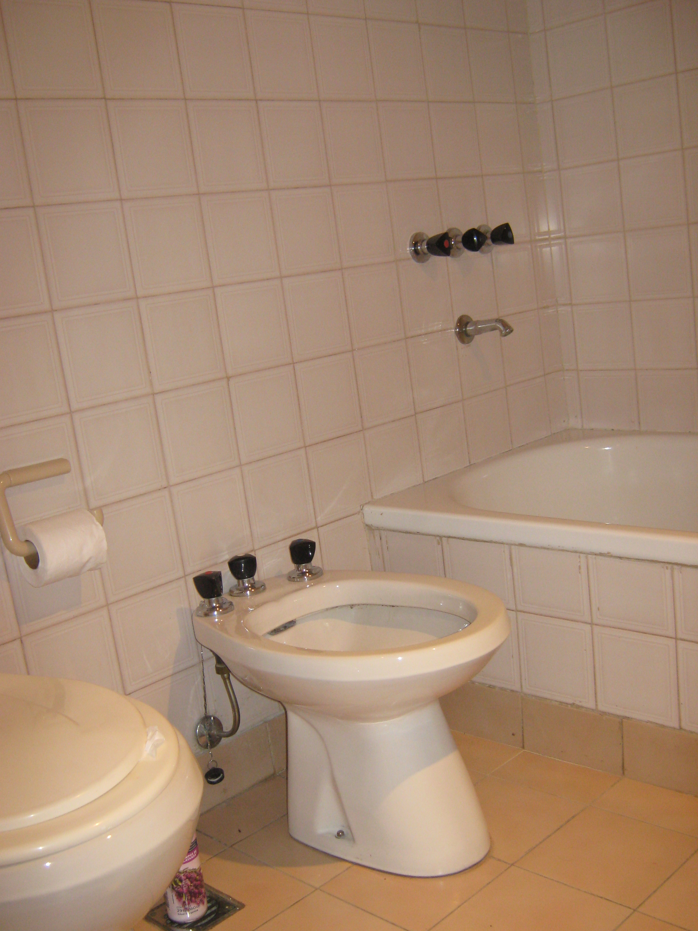 MONOAMBIENTE GRANDE CON DIVISIONES APTO PORFESIONAL CON COCHERA — foto 5