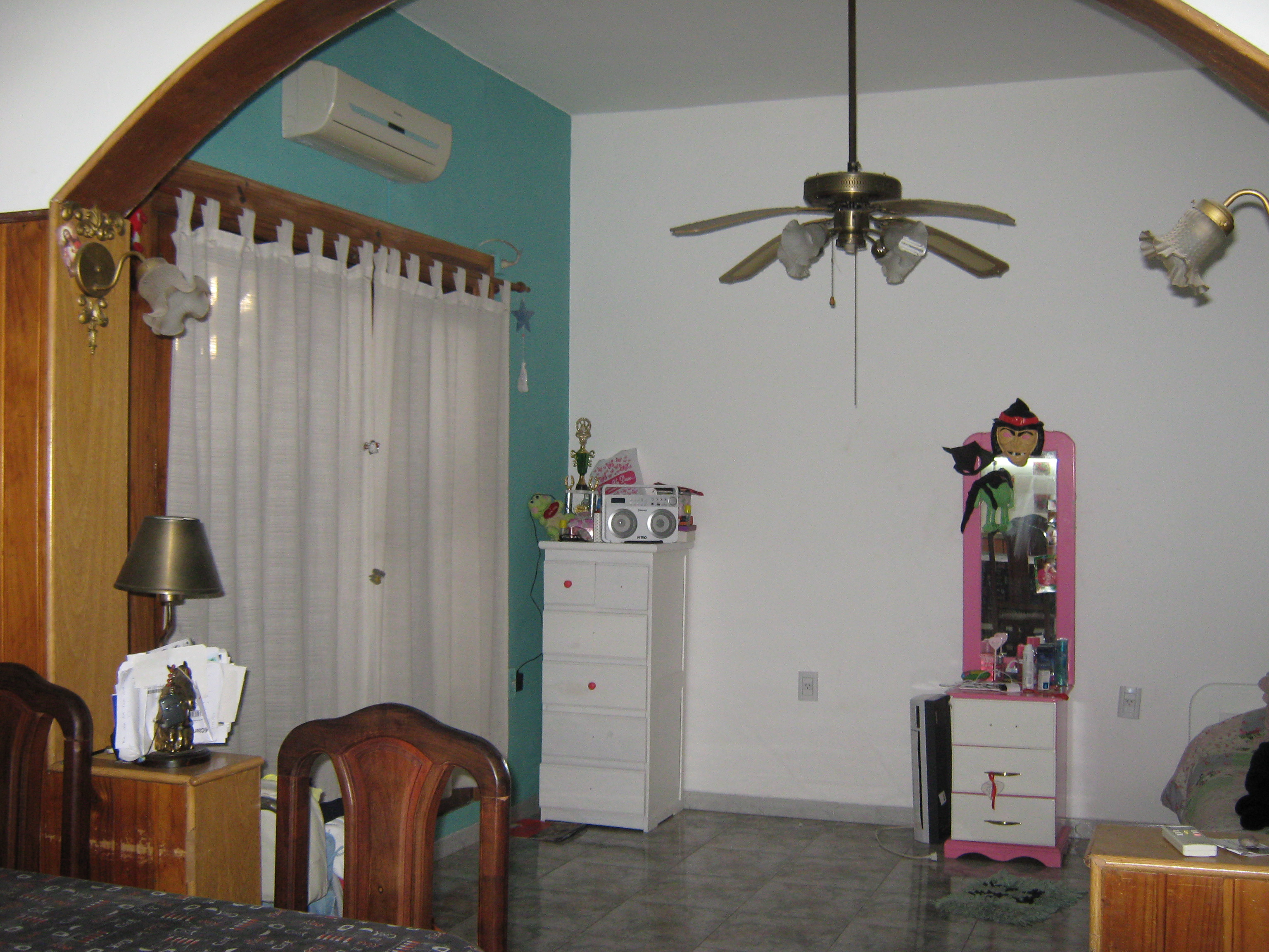 MORON SUR. VENTA CASA 3 AMBIENTES + DPTO. CON ENTRADA PROPIA 2 AMB. SOBRE GGE. IDEAL 2 FLIAS. O RENTA — foto 6