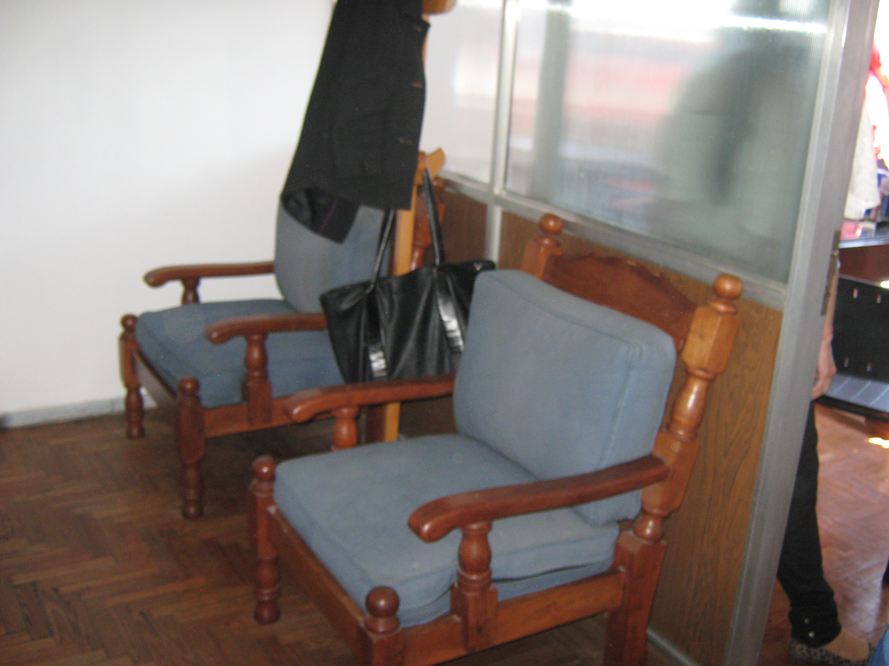 FRENTE A LA ESTACIÓN PLENO CENTRO. DPTO 3 AMB. USO PROFESIONAL IDEAL OFICINA/ESTUDIO/CONSULTORIO — foto 4
