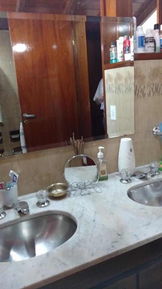 NUEVO VALOR A CONSULTAR.....EXCELENTE Casa 4 Amb. 2 Cocheras Jardin — foto 10