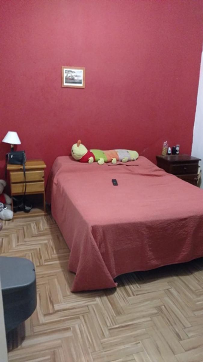 IDEAL 2 FAMILIAS - CASA 4 AMBIENTES + DUPLEX 3 AMB + COCHERA 2 AUTOS + FONDO ¡¡¡ SE ESCUCHA OFERTA !!! NO APTO CREDITO — foto 2