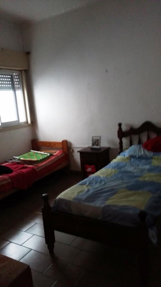 IDEAL 2 FAMILIAS - CASA 4 AMBIENTES + DUPLEX 3 AMB + COCHERA 2 AUTOS + FONDO ¡¡¡ SE ESCUCHA OFERTA !!! NO APTO CREDITO — foto 12