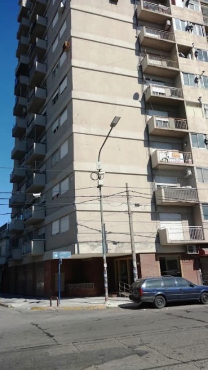 DTO. 2 AMB CON BALCON SOBRE VTE. LOPEZ Y GAONA MUY LUMINOSO APTO CREDITO