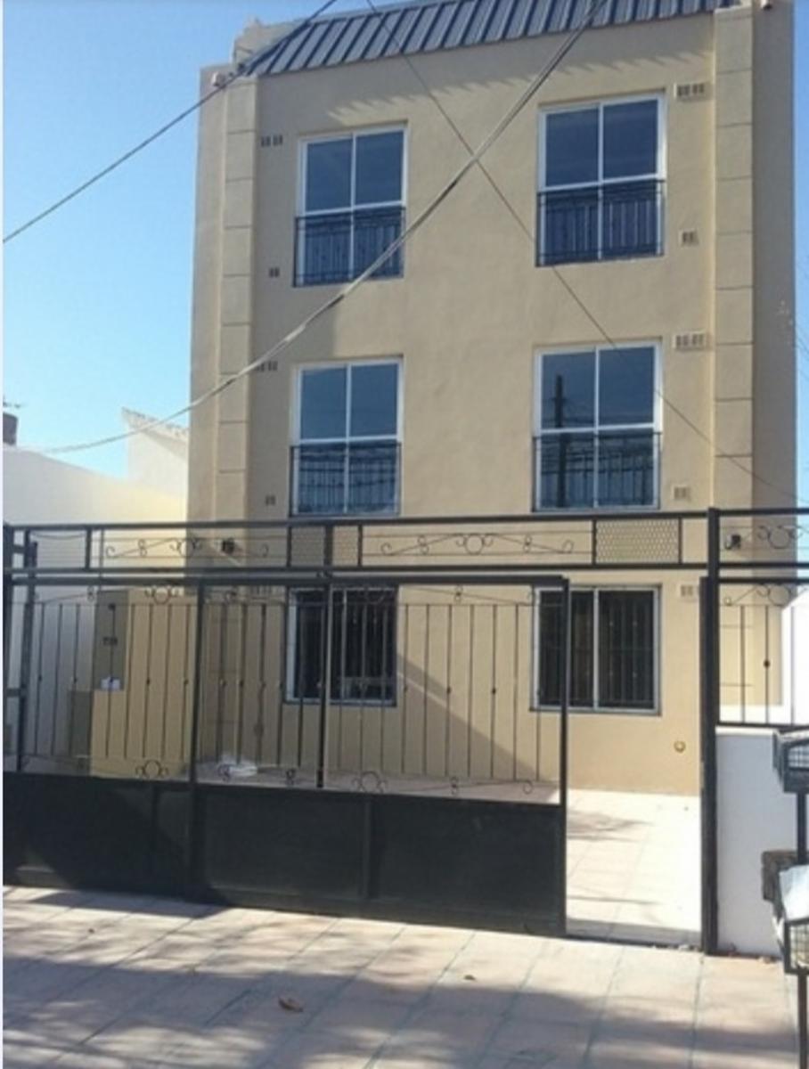Cochera &quotEspacio de auto descubierto&quot en edificio de Dtos.