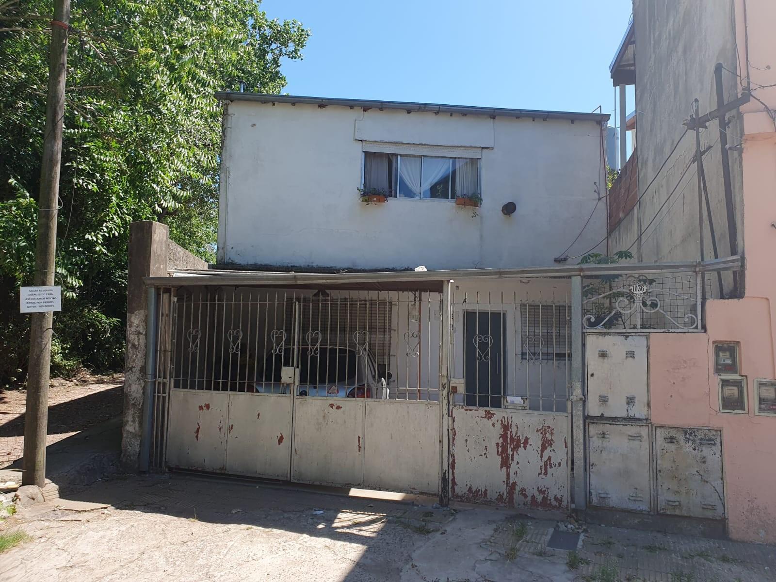 Casa PH al frente 3 amb.+ cochera IDEAL INVERSOR ALQUILADA — foto 2