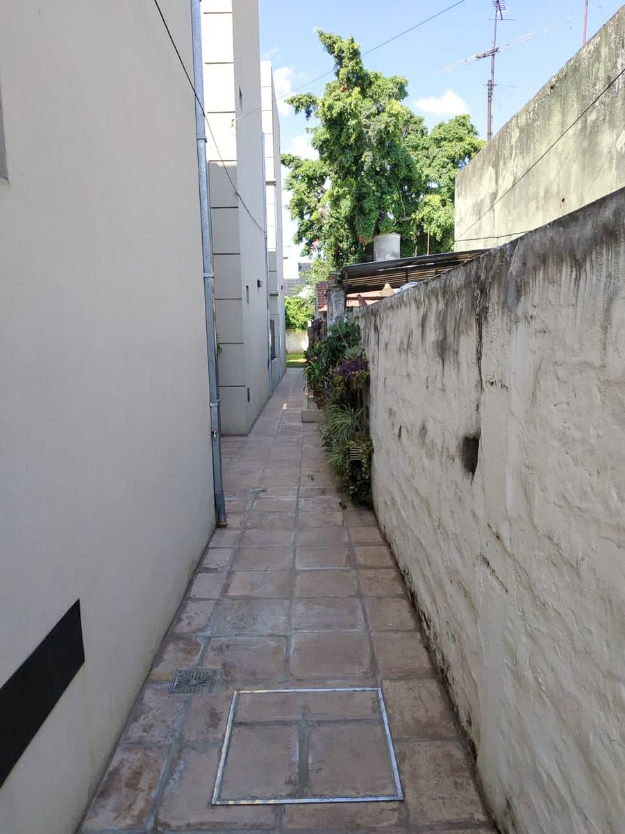 OFERTA Dto. 2 ambientes 1* piso x escalera muy luminoso — foto 2