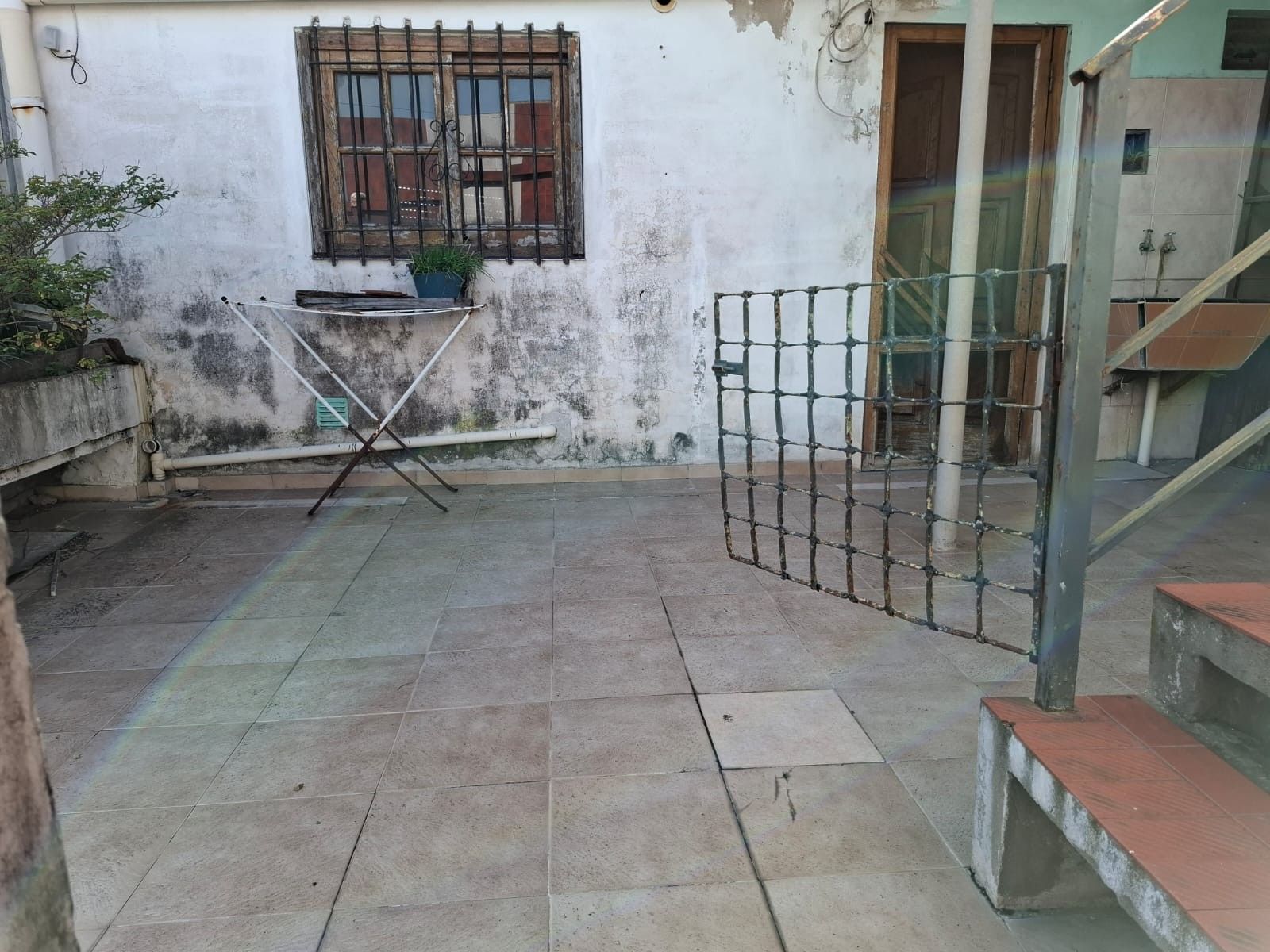 Casa + 2 Dtos. en Planta Alta Lote esquina de 101 m2. — foto 8