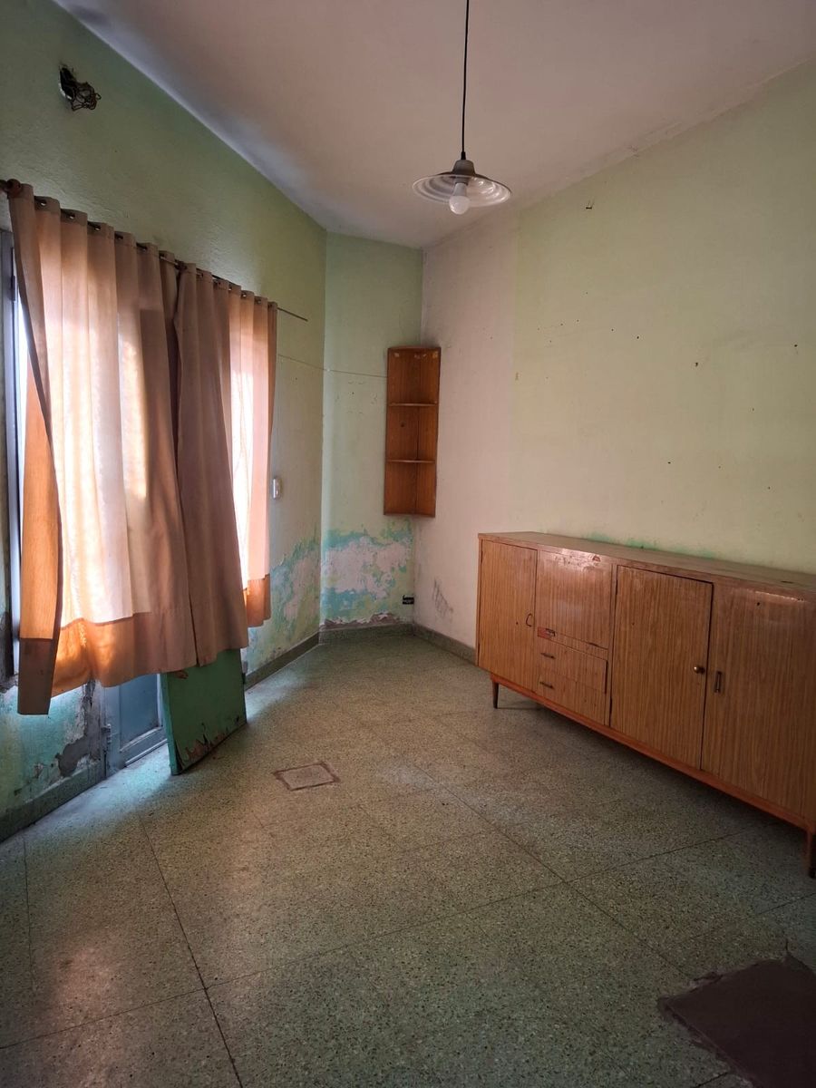 Casa + 2 Dtos. en Planta Alta Lote esquina de 101 m2. — foto 10