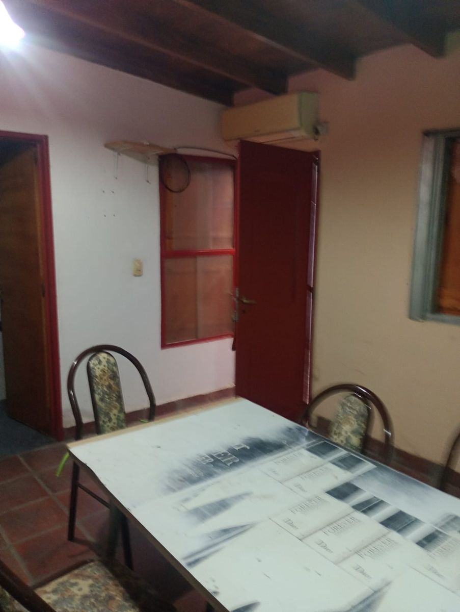 Dto. 1 ambiente 2 pasillo al fondo independiente y Luminoso - 2