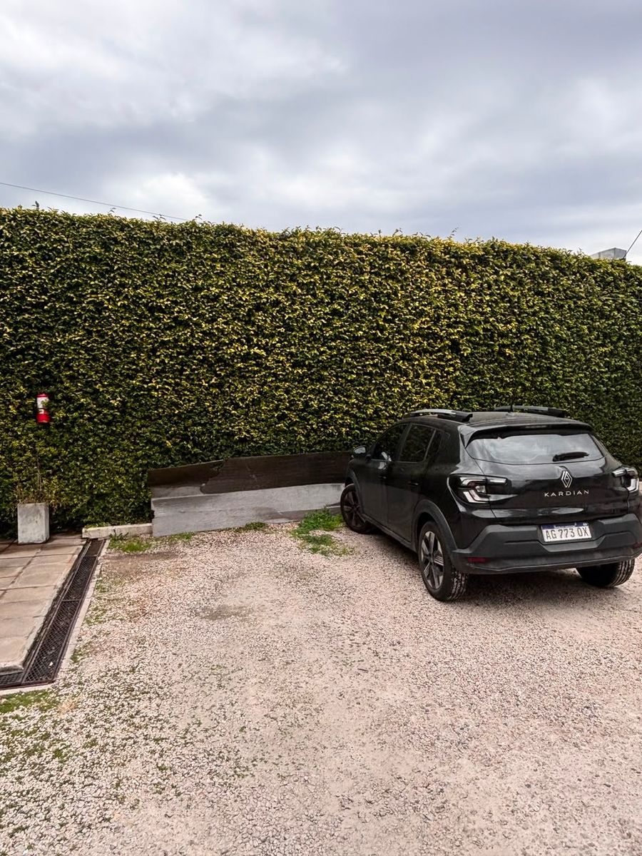 Dto. tipo triplex 3 amb con espacio de auto propio - 8
