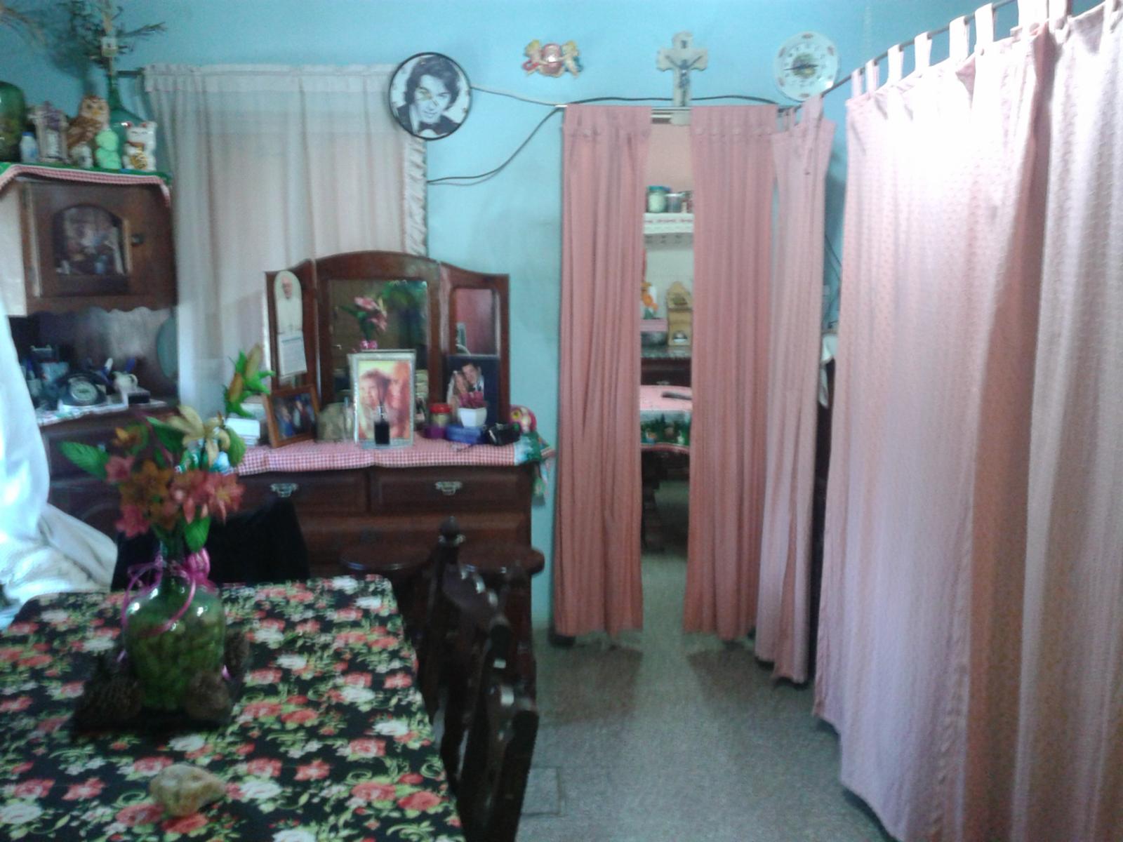 Chalet de 6 amb + 2 locales + cocheras. s/ lote de 15x45mts — foto 3