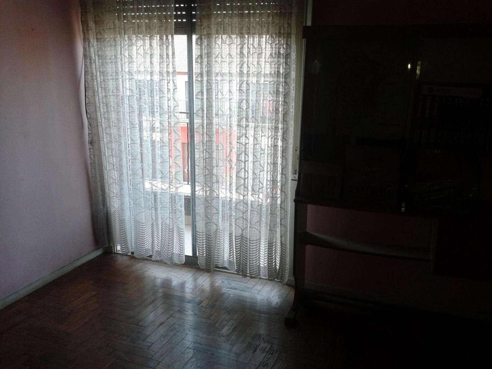 Chalet de 6 amb + 2 locales + cocheras. s/ lote de 15x45mts — foto 4