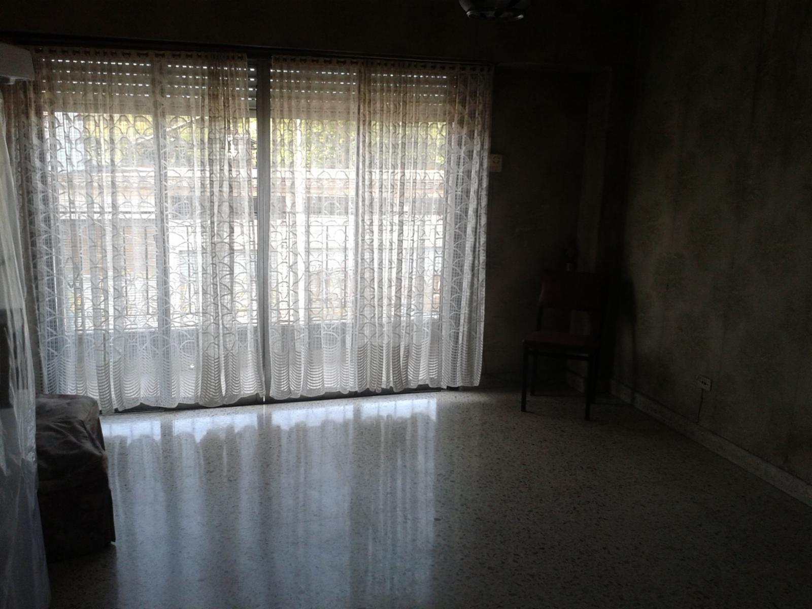 Chalet de 6 amb + 2 locales + cocheras. s/ lote de 15x45mts — foto 7