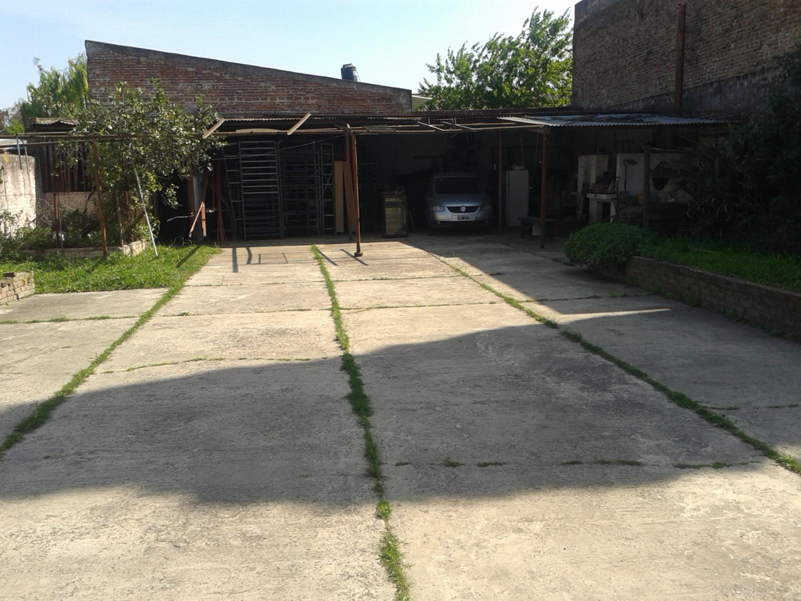 Chalet de 6 amb + 2 locales + cocheras. s/ lote de 15x45mts — foto 12