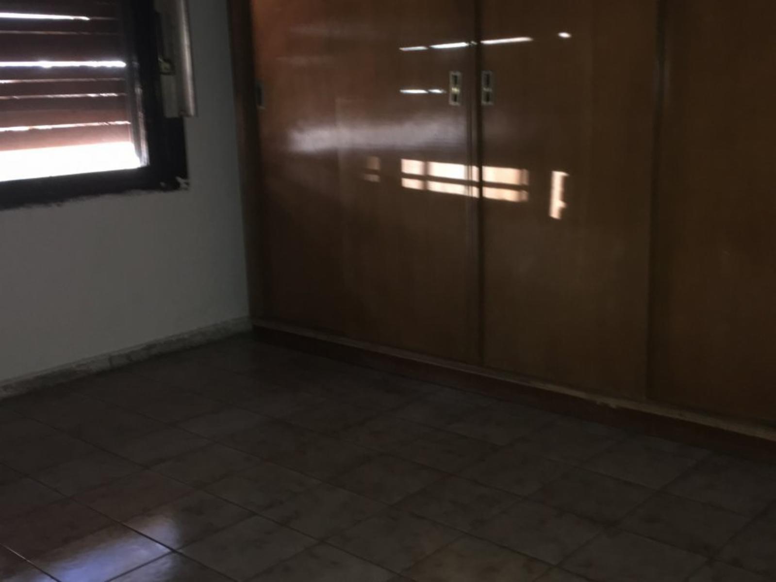 Casa de 3 Ambientes c/ Cochera — foto 4