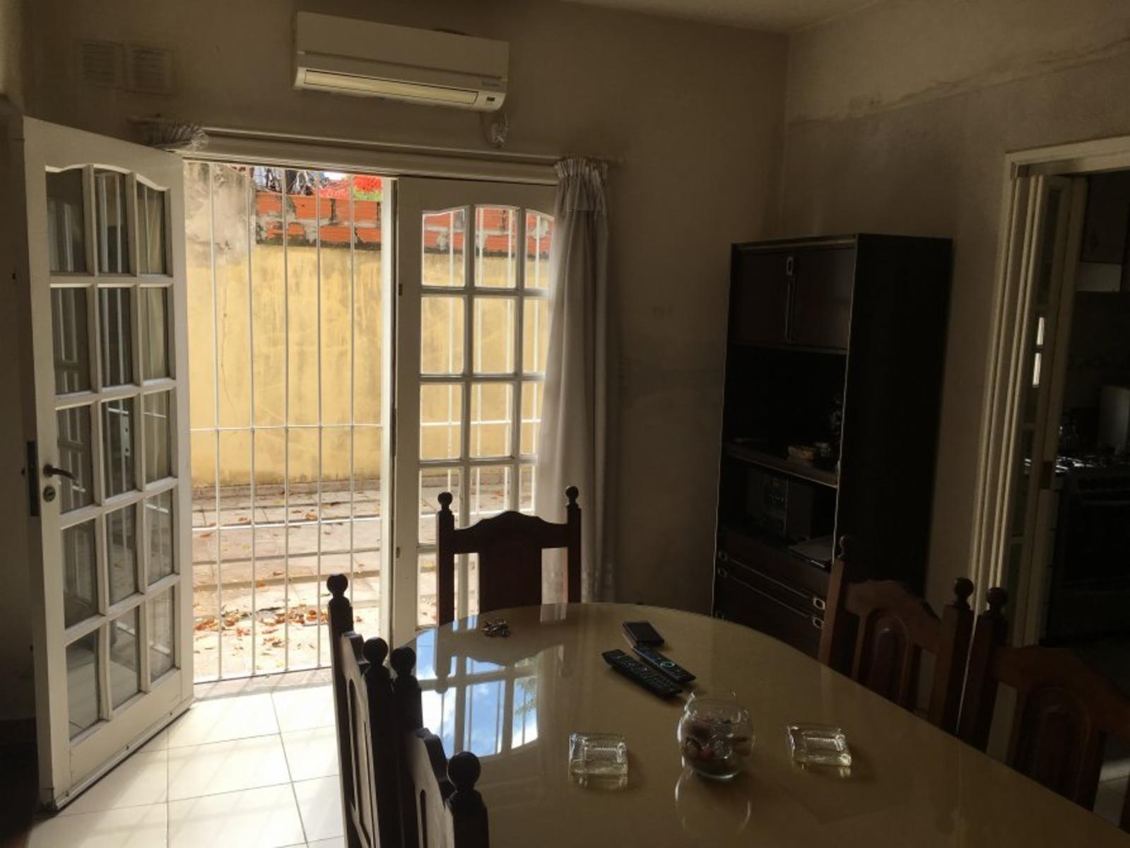 &quot Apto Credito &quot &quot Permuta &quot Casa T/ Duplex de 5 Amb c/ Cocheras — foto 4