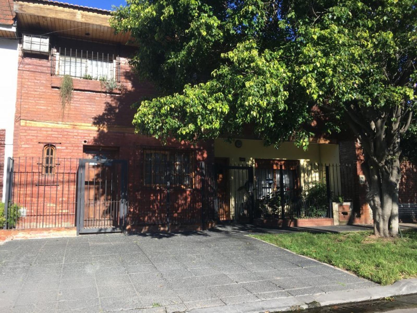 * Apto Credito * Casa de 5 Amb en 2 Plantas* Ideal 2 Familias * — foto 10