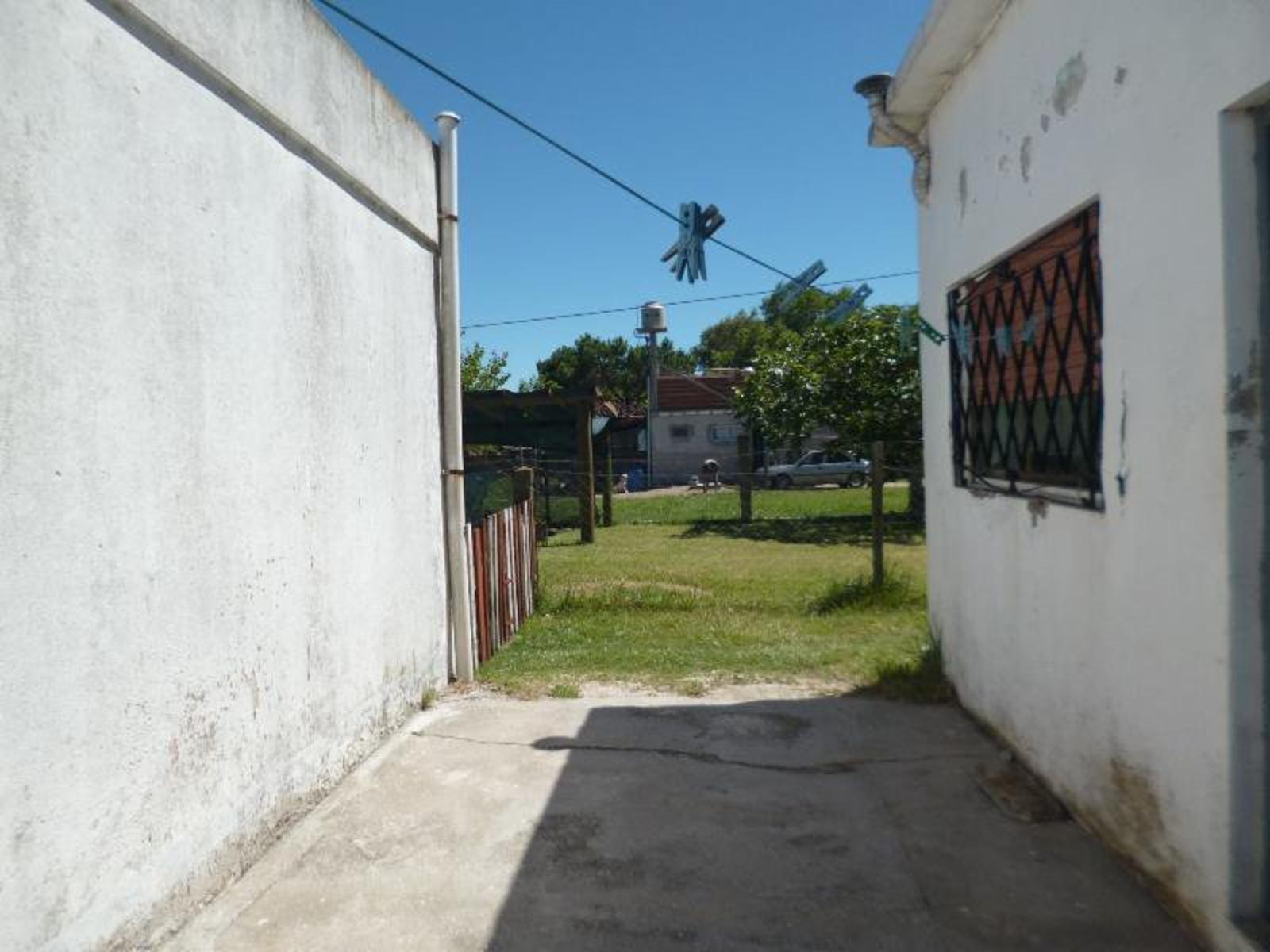 Casa en PH al Frente de 3 Amb con Cochera y Patio — foto 6
