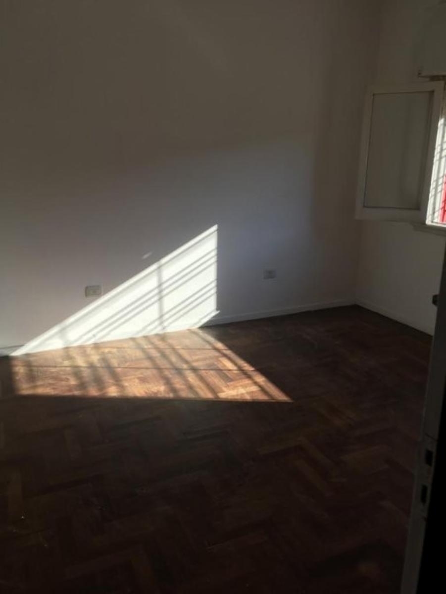 *** APTO CREDITO *** Casa en Esquina de 3 Amb c/ Patio y Terraza — foto 7