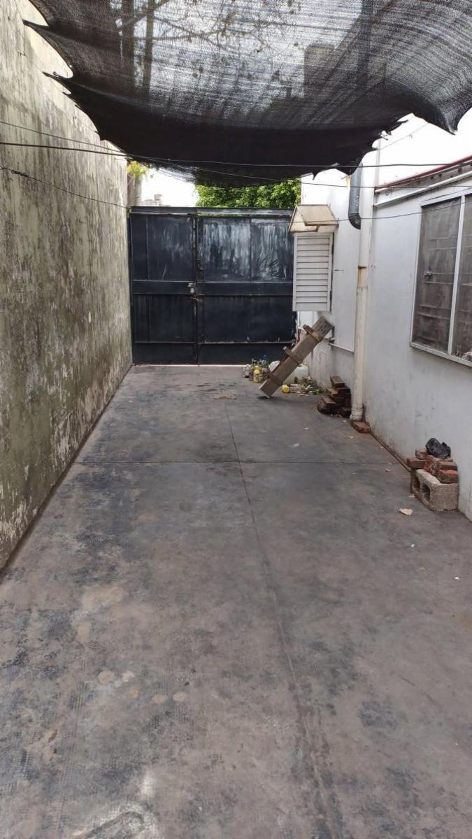 ** APTO CREDITO ** Casa en Esquina de 3 Ambientes c/ Cochera — foto 7