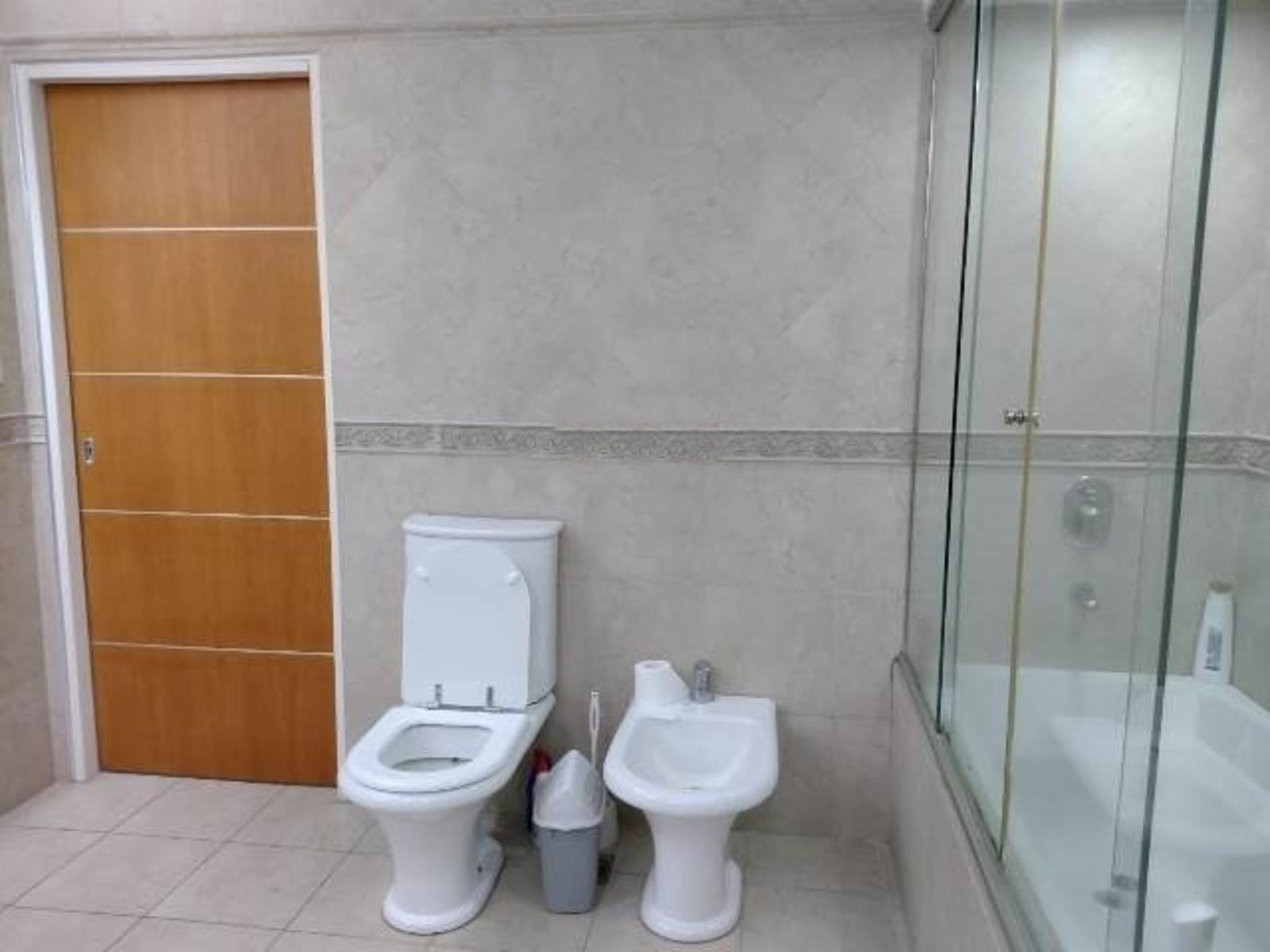 Inmejorable Inmueble de 5 Ambientes Con Cocheras y Piscina — foto 5