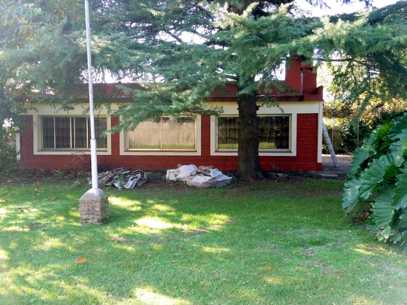 Casa en 2 lotes ideal galpon - 1