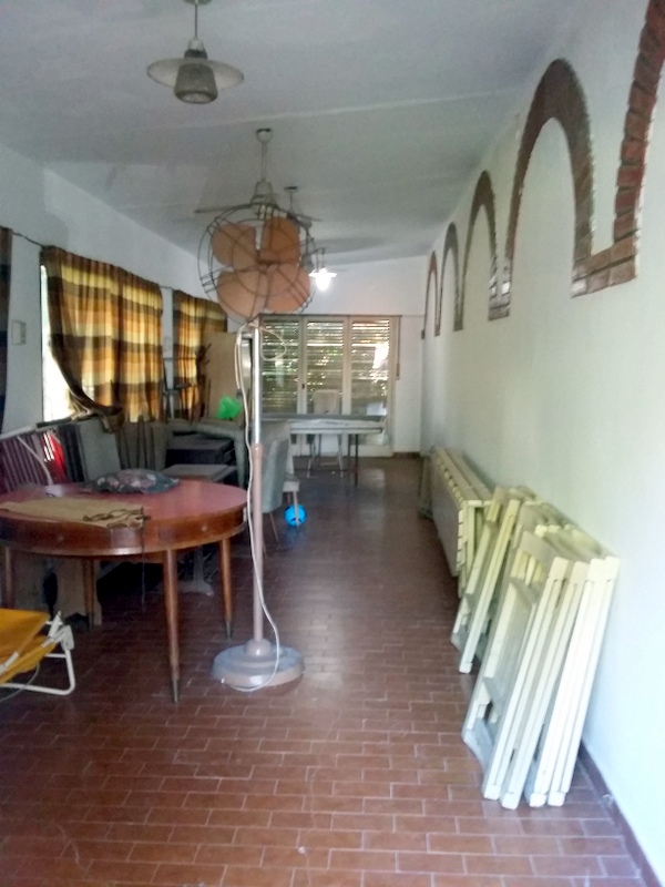 Casa en 2 lotes ideal galpon - 11