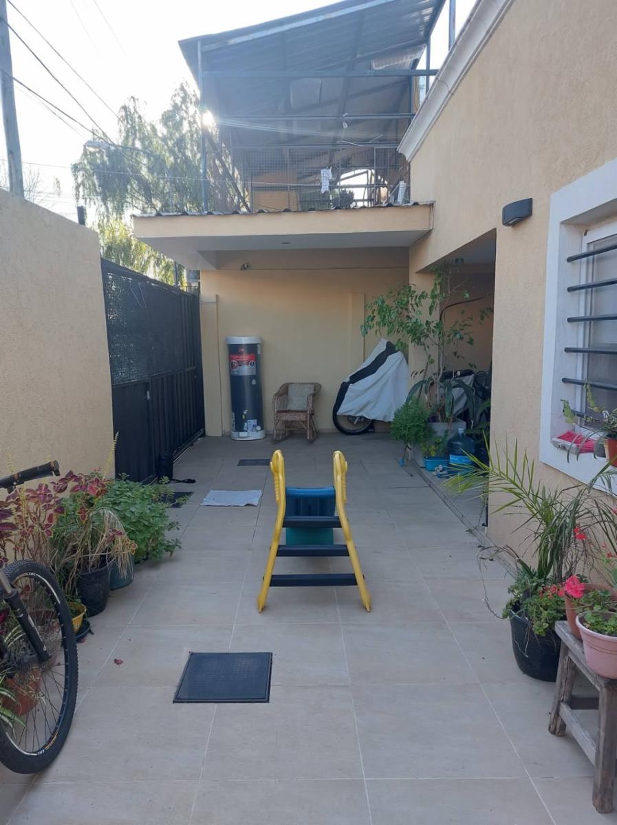 CASA TRES AMBIENTES CON JARDIN — foto 10