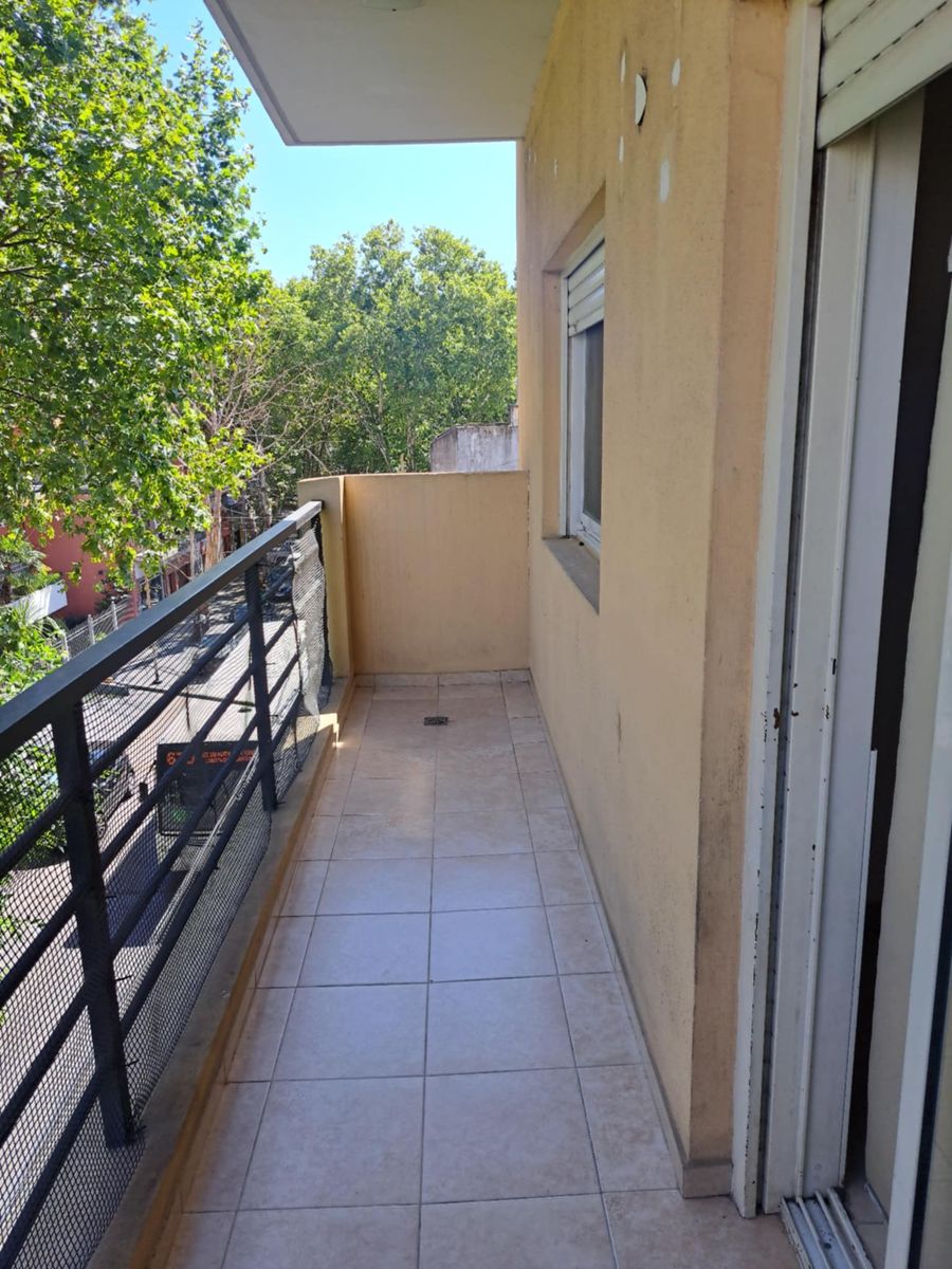 excelente 2 ambientes con balcon y patio — foto 5