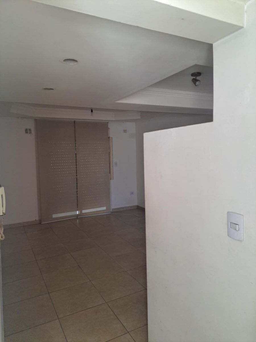 excelente 2 ambientes con balcon y patio — foto 12