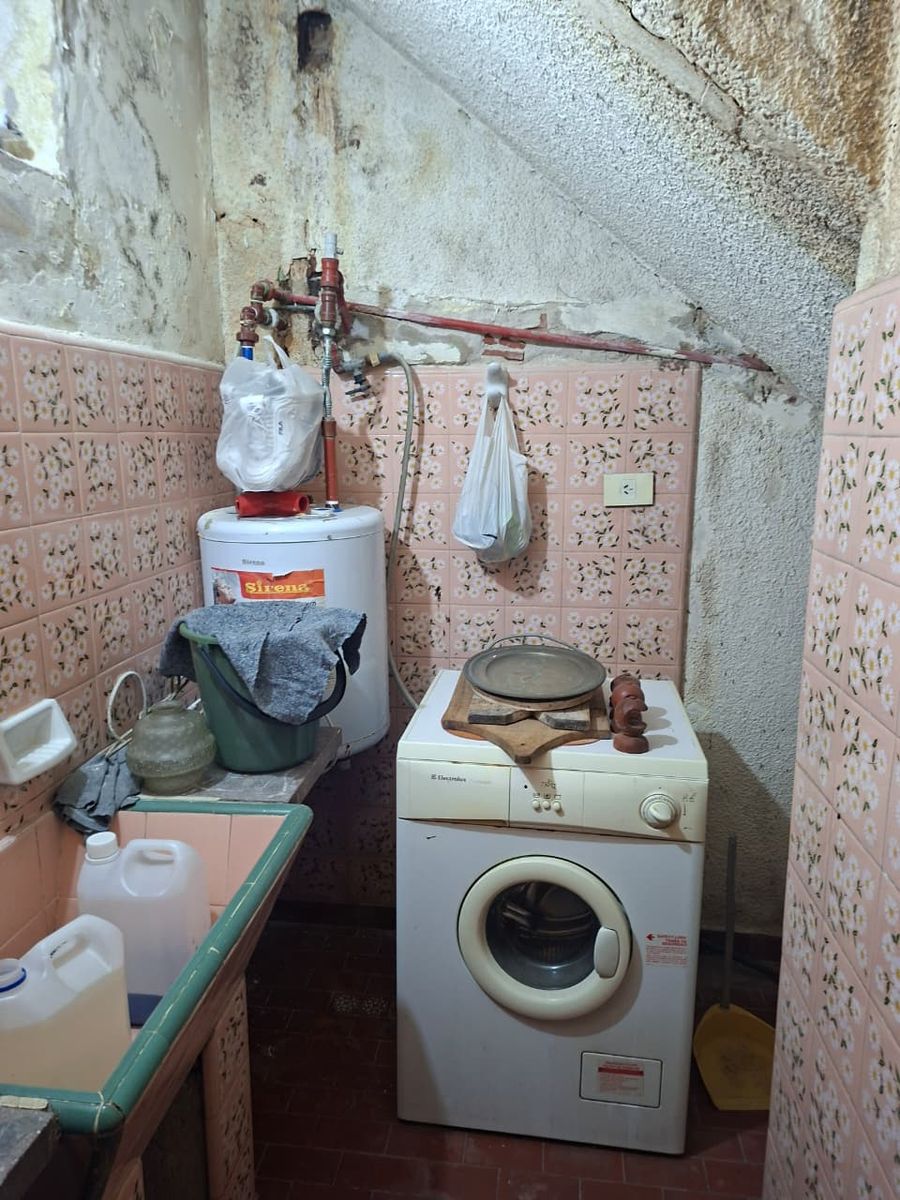Casa totalmente a refaccionar - 16