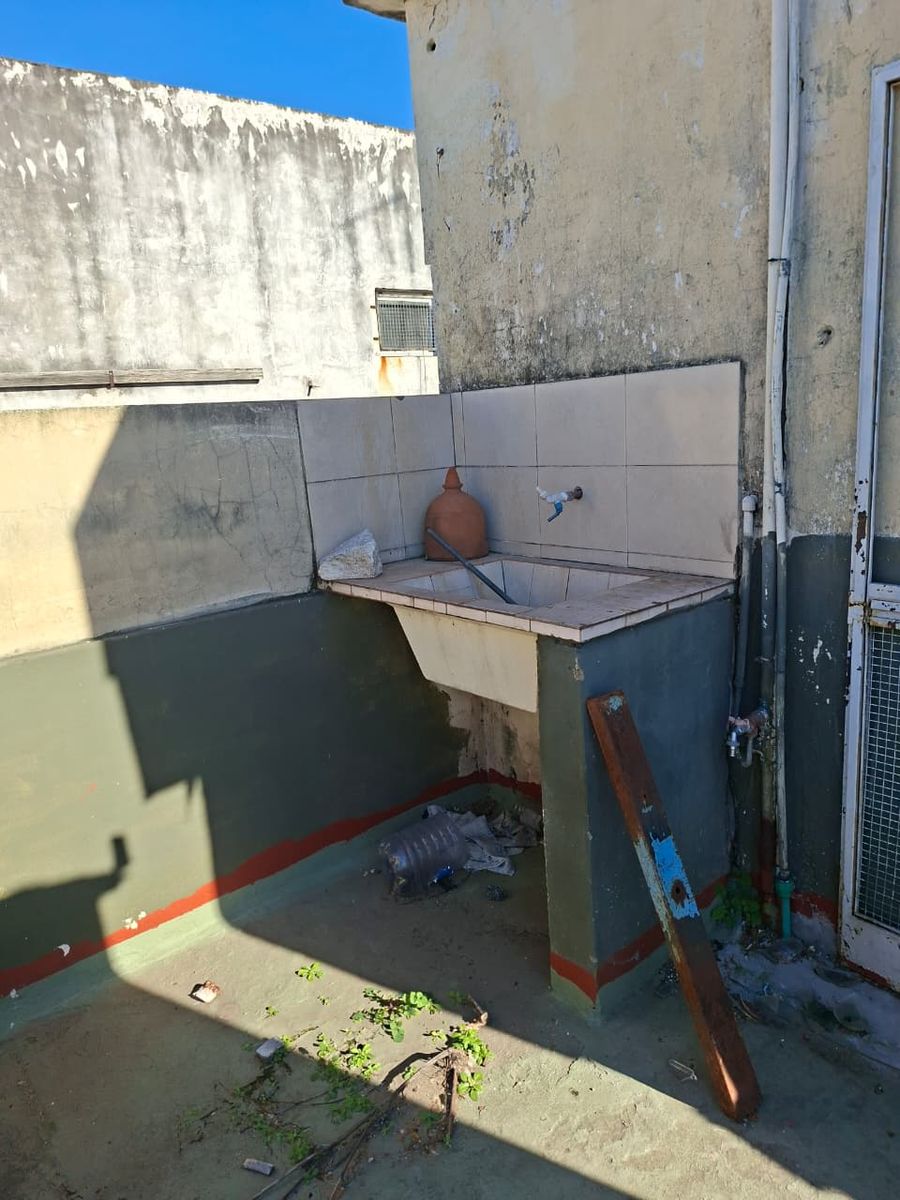 Casa totalmente a refaccionar - 18