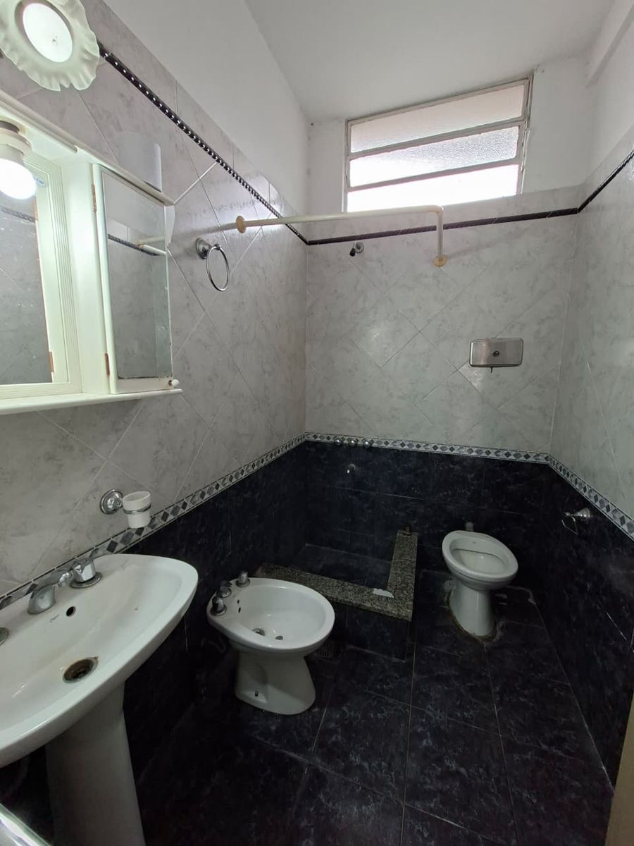 Gran PH 3 ambientes en primer piso - 13