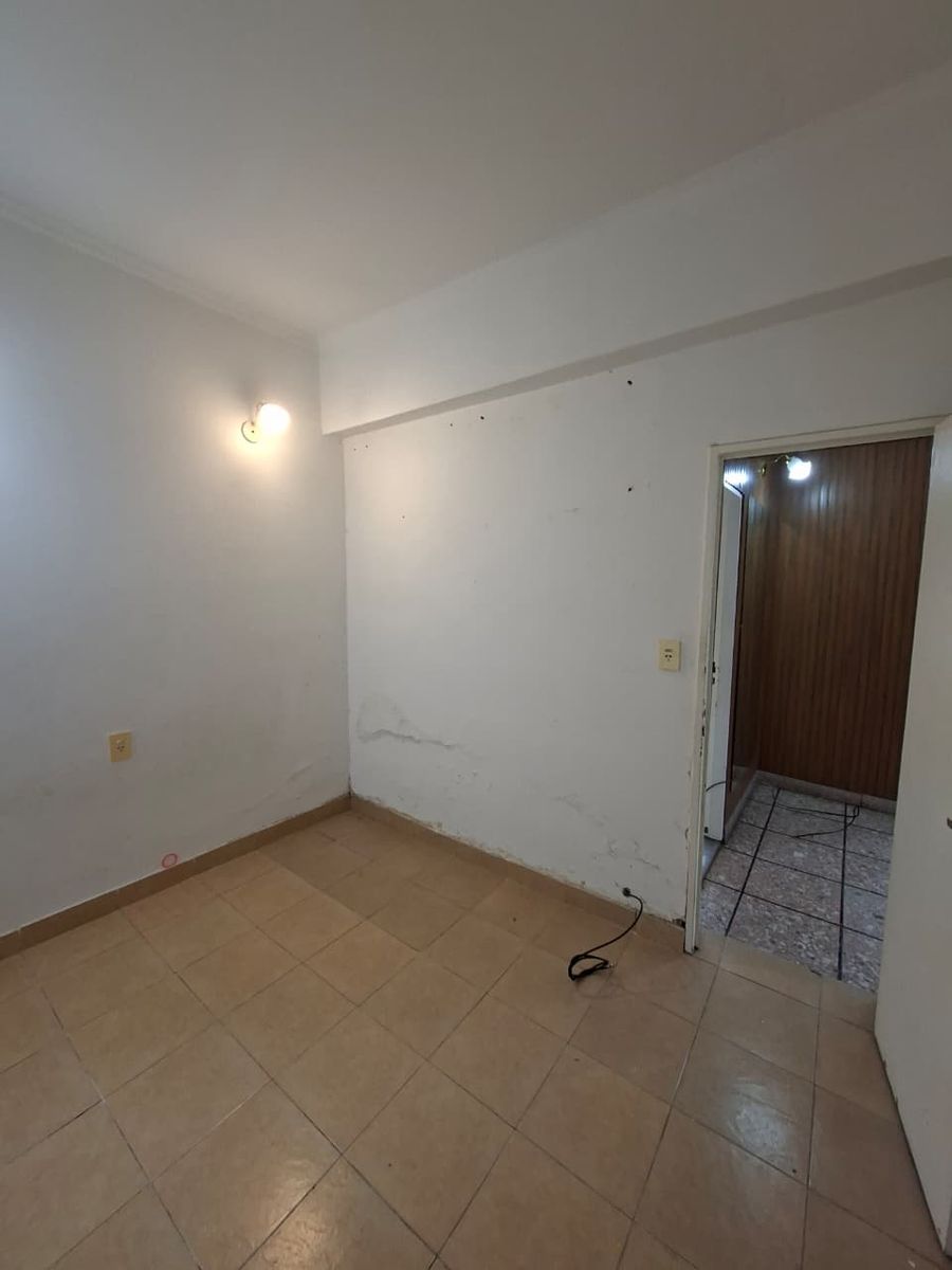 Gran PH 3 ambientes en primer piso - 18