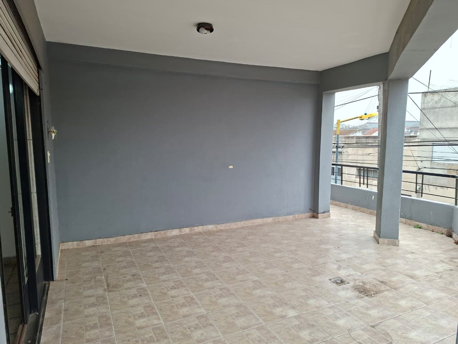 Gran PH 3 ambientes en primer piso - 27