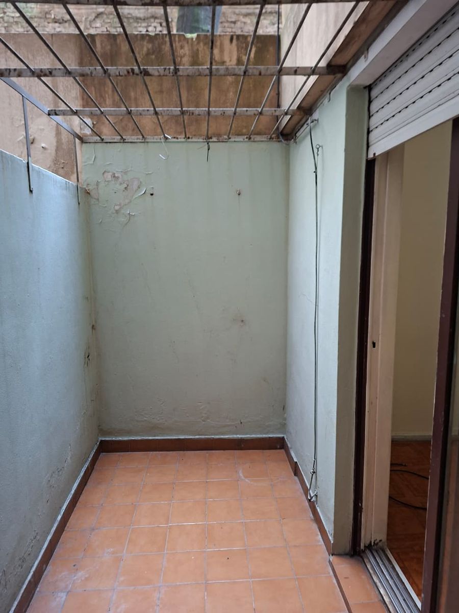 2 ambientes planta baja al frente - 11