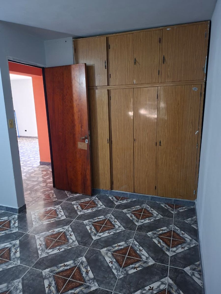 Departamento 3 ambientes en Primer piso por escalera — foto 4